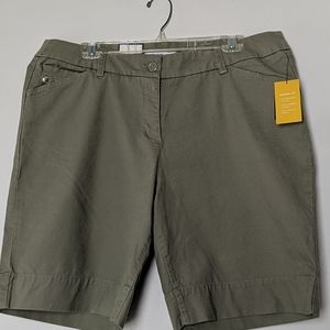 Women's Short's NWT